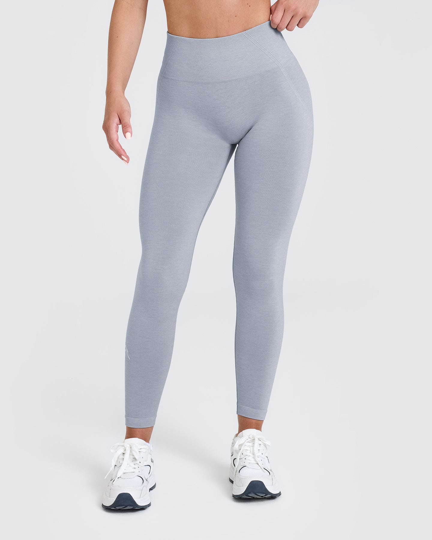 Effortless Seamless Leggings with White Logo | Metal Grey