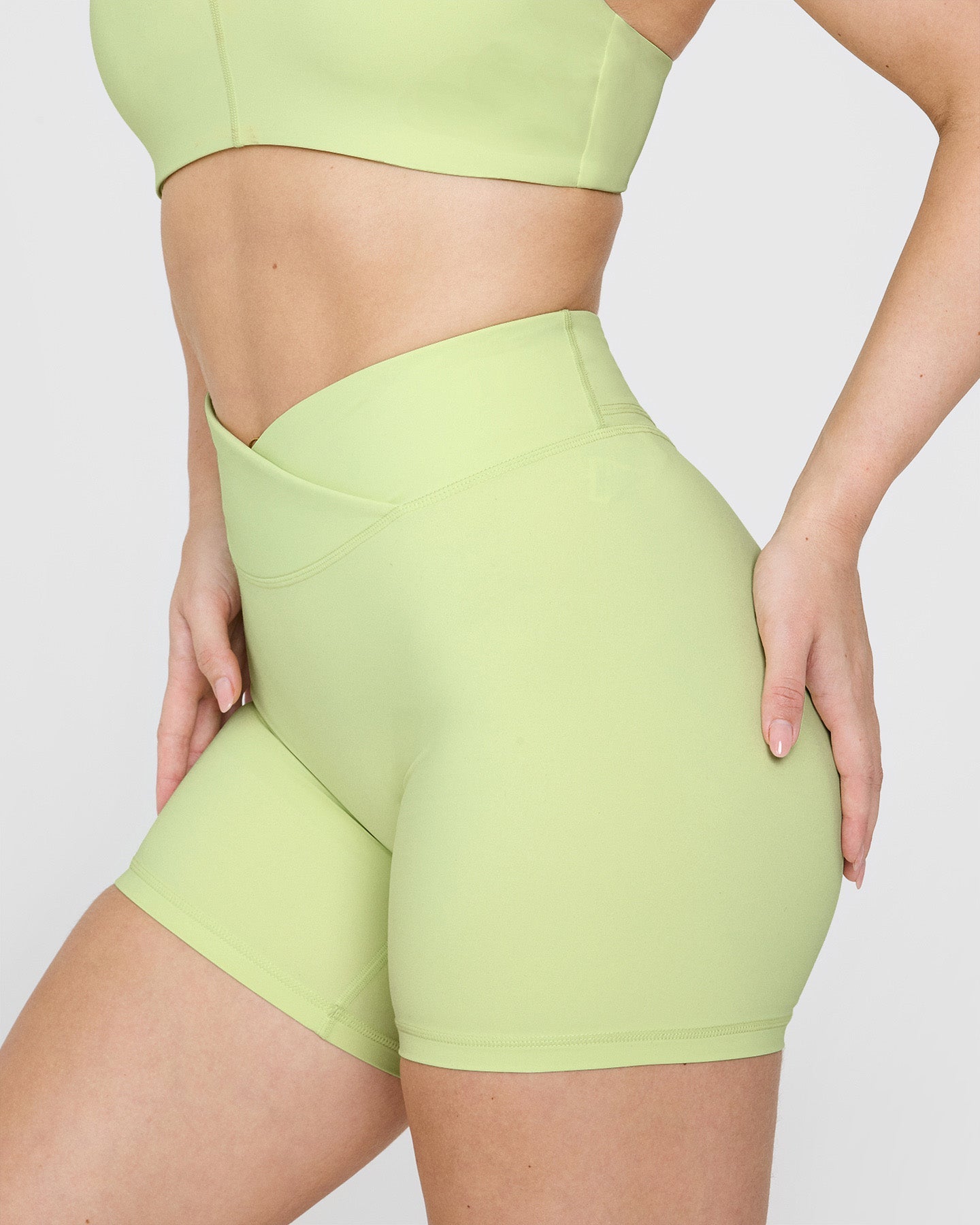 Unified Wrap Shorts 6" | Pump Green