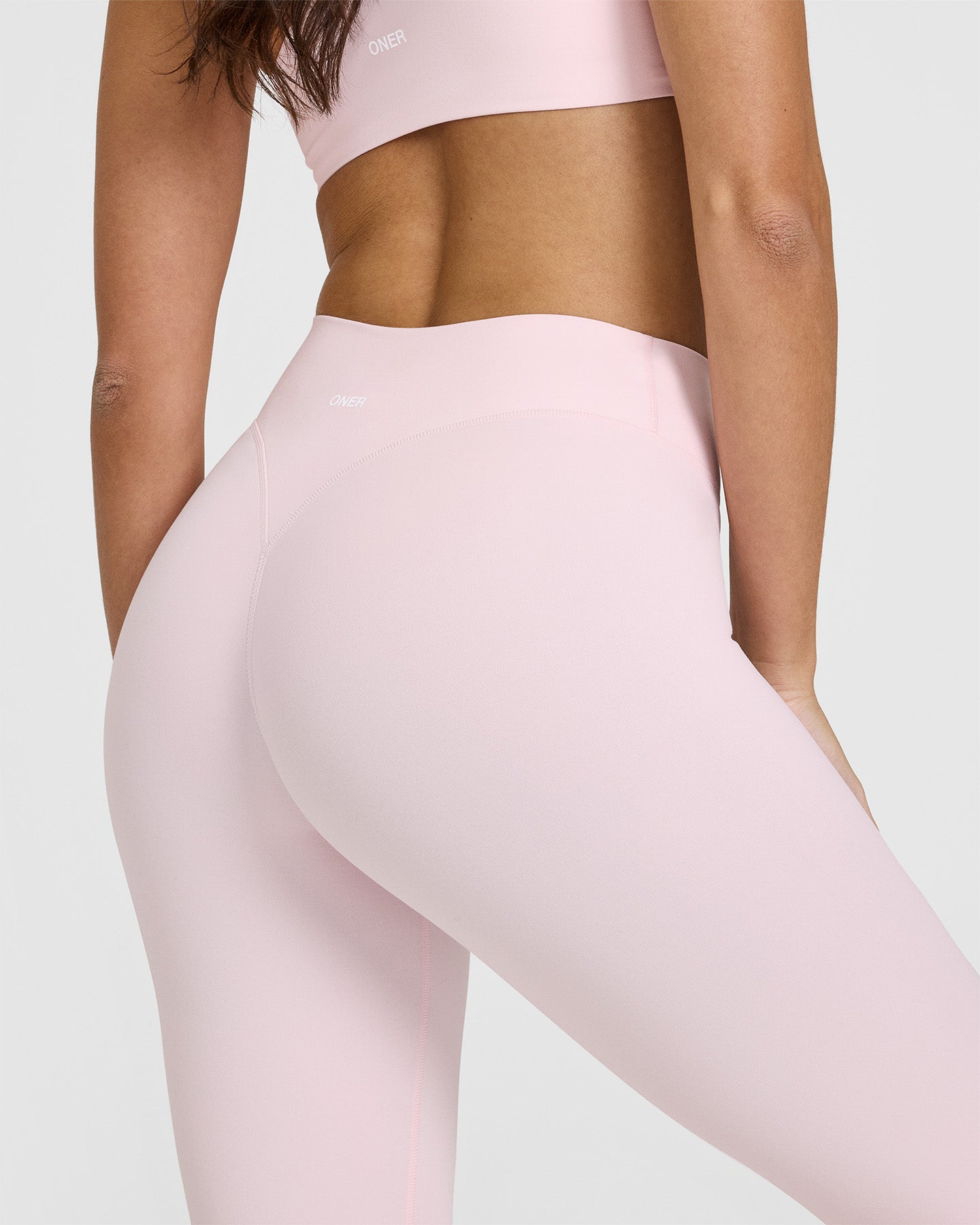 SoftMotion™ Leggings with White Logo | Ballet Pink