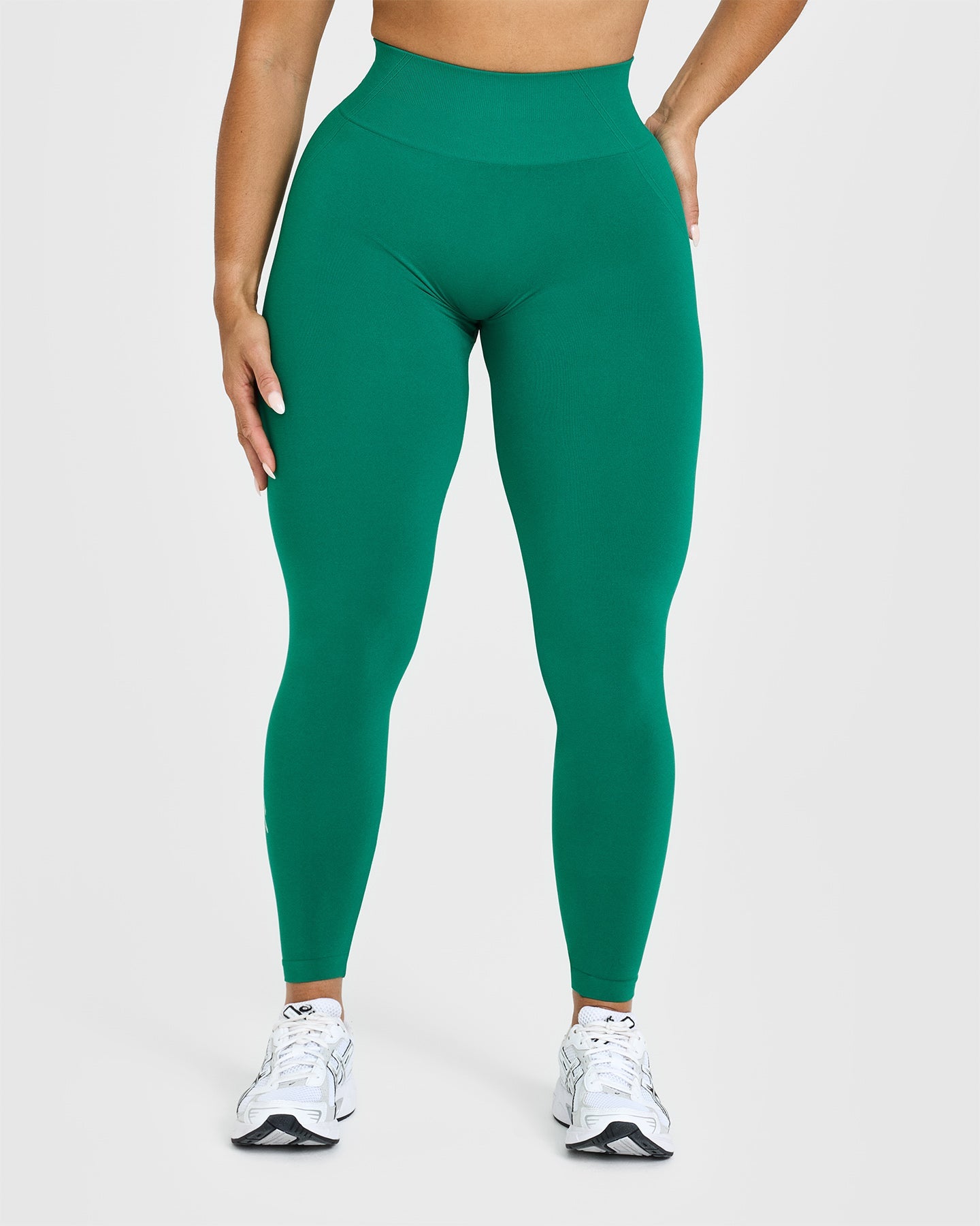Effortless Seamless Leggings with White Logo | Emerald Green