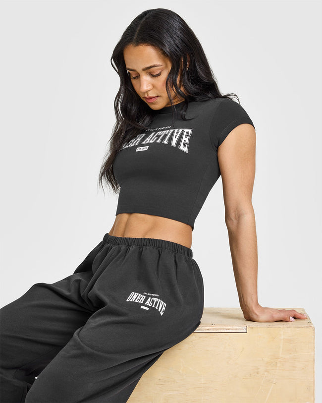 Lightweight Jogger With Athletic Graphic | Soft Black