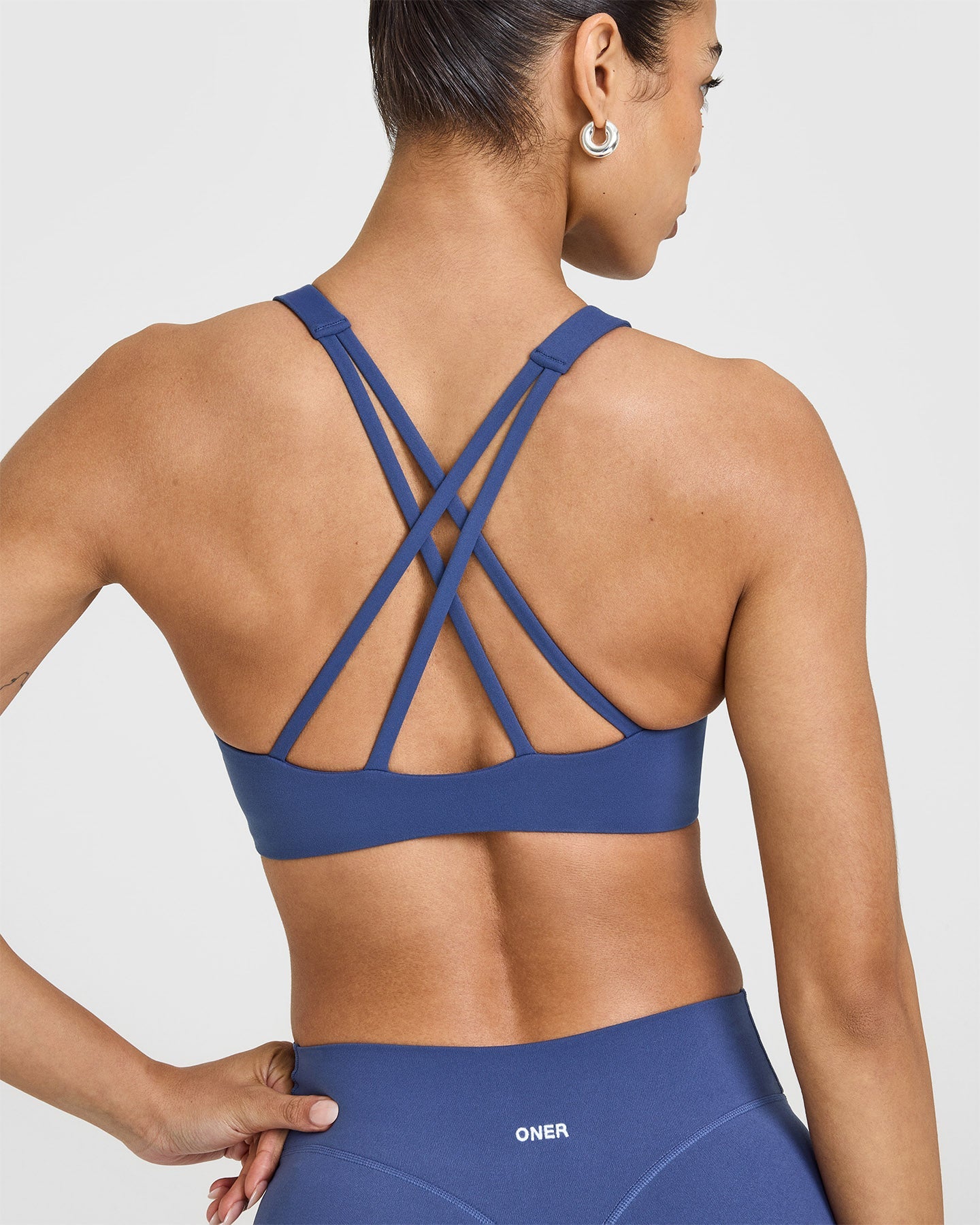 EasyLift™ High Neck Sports Bra with White Logo | Shadow Blue
