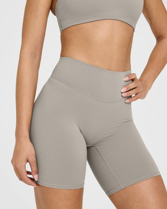 SoftMotion™ Cycling Shorts 8" | Warm Sand
