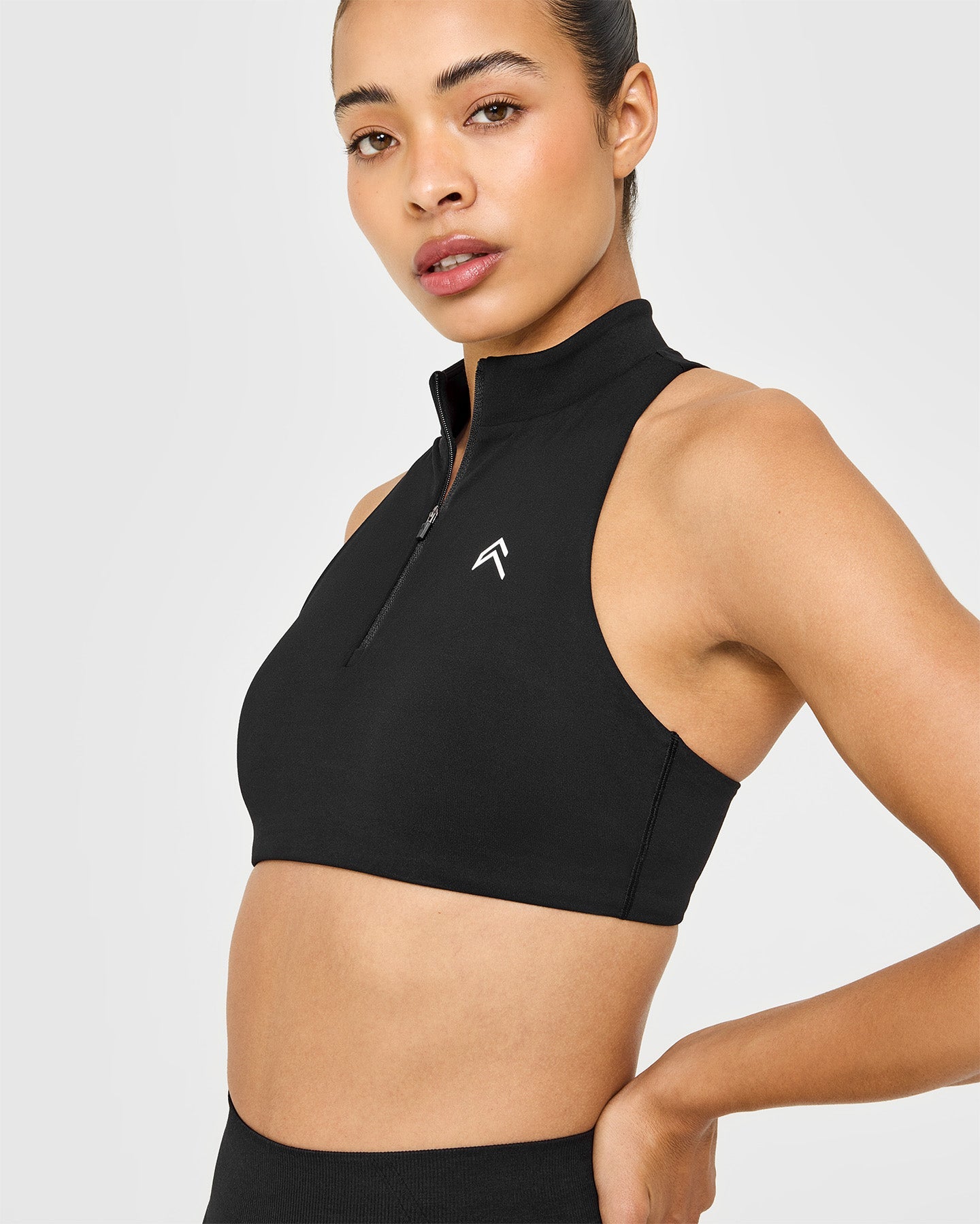 EasyLift™ Zip High Neck Sports Bra with White Logo | Black