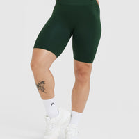 Effortless Seamless Cycling Shorts with White Logo | Evergreen
