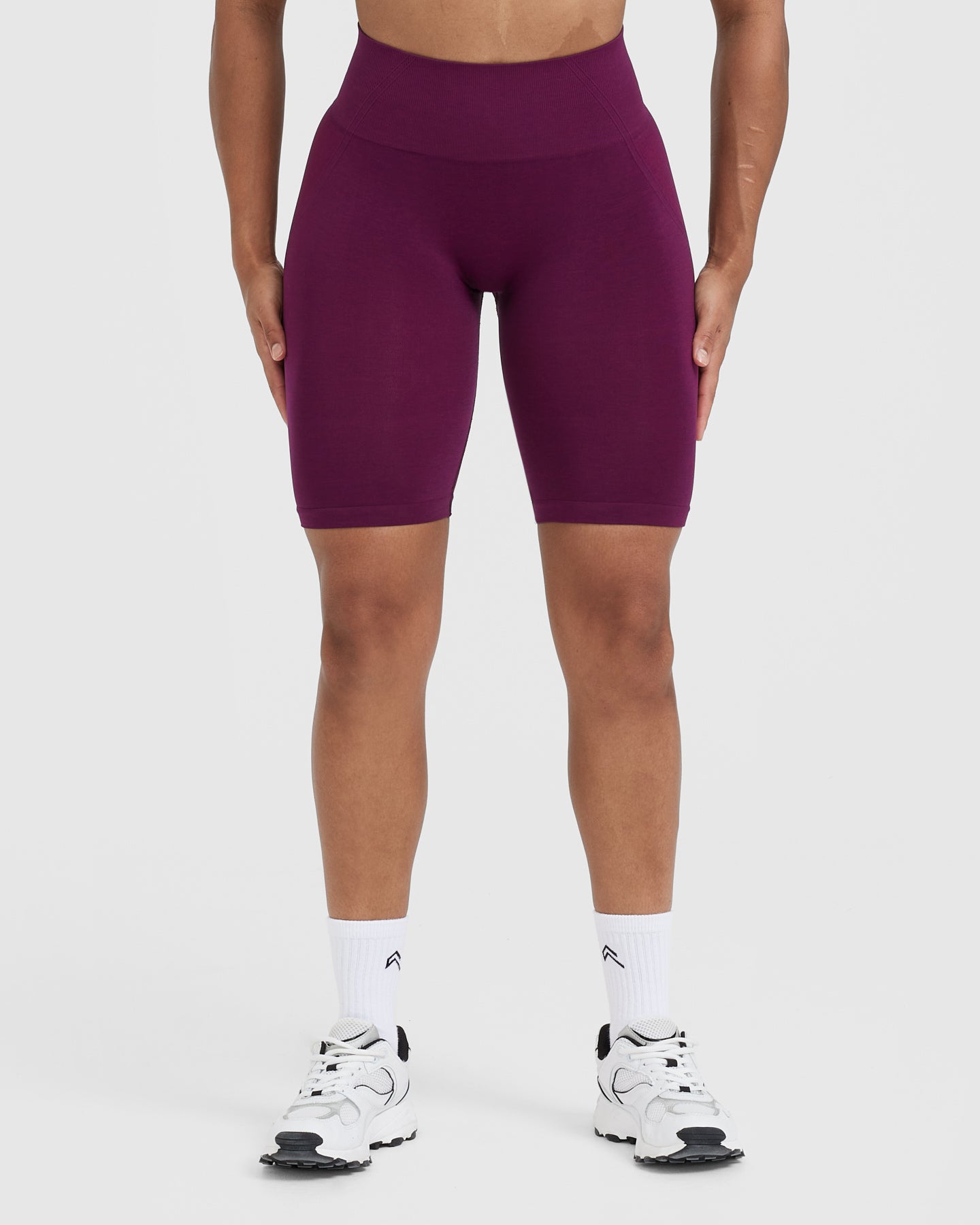 Effortless Seamless Cycling Shorts with White Logo | Ripe Fig