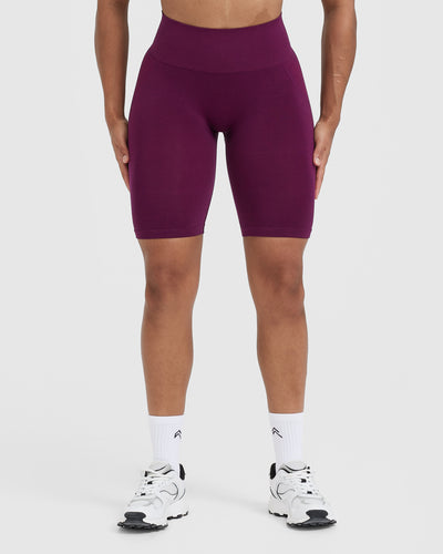 Effortless Seamless Cycling Shorts with White Logo | Ripe Fig
