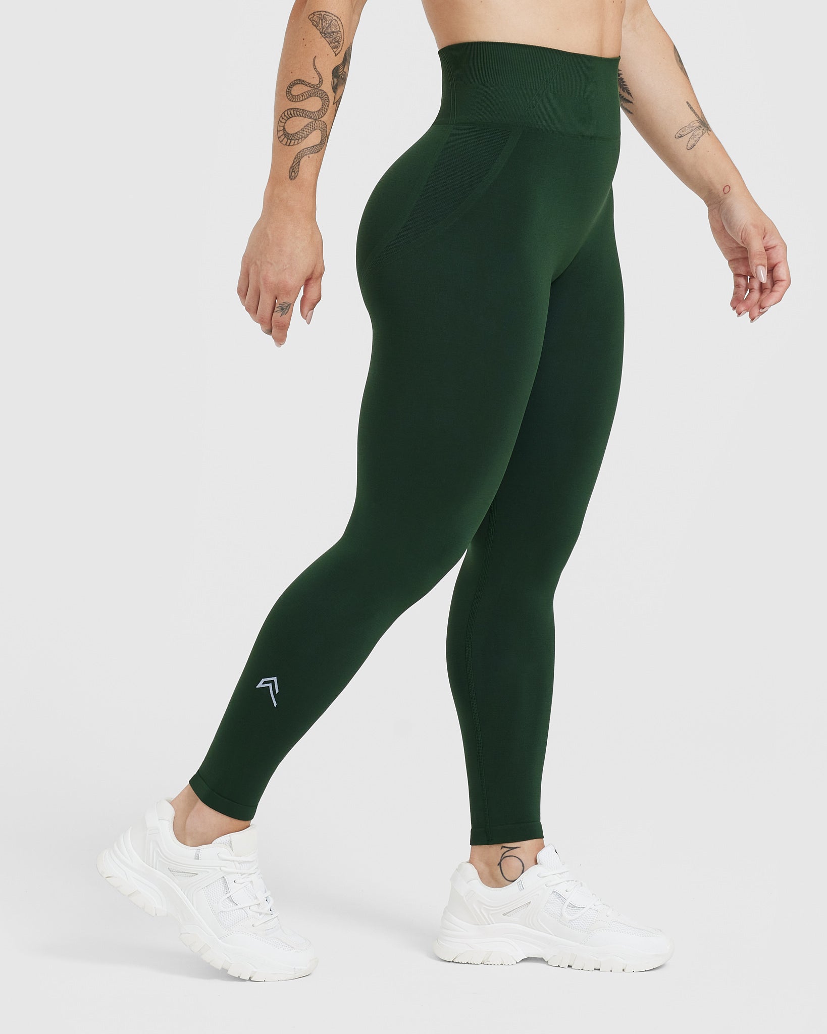 Effortless Seamless Leggings with White Logo | Evergreen