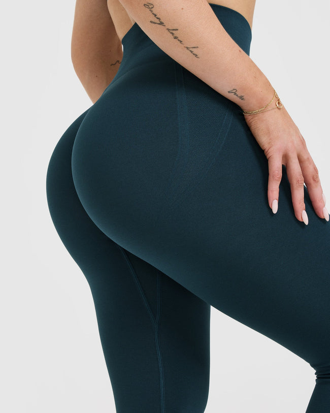 Effortless Seamless Leggings with White Logo | Oil Blue