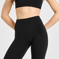SoftMotion™ High Waisted Capri Leggings | Black