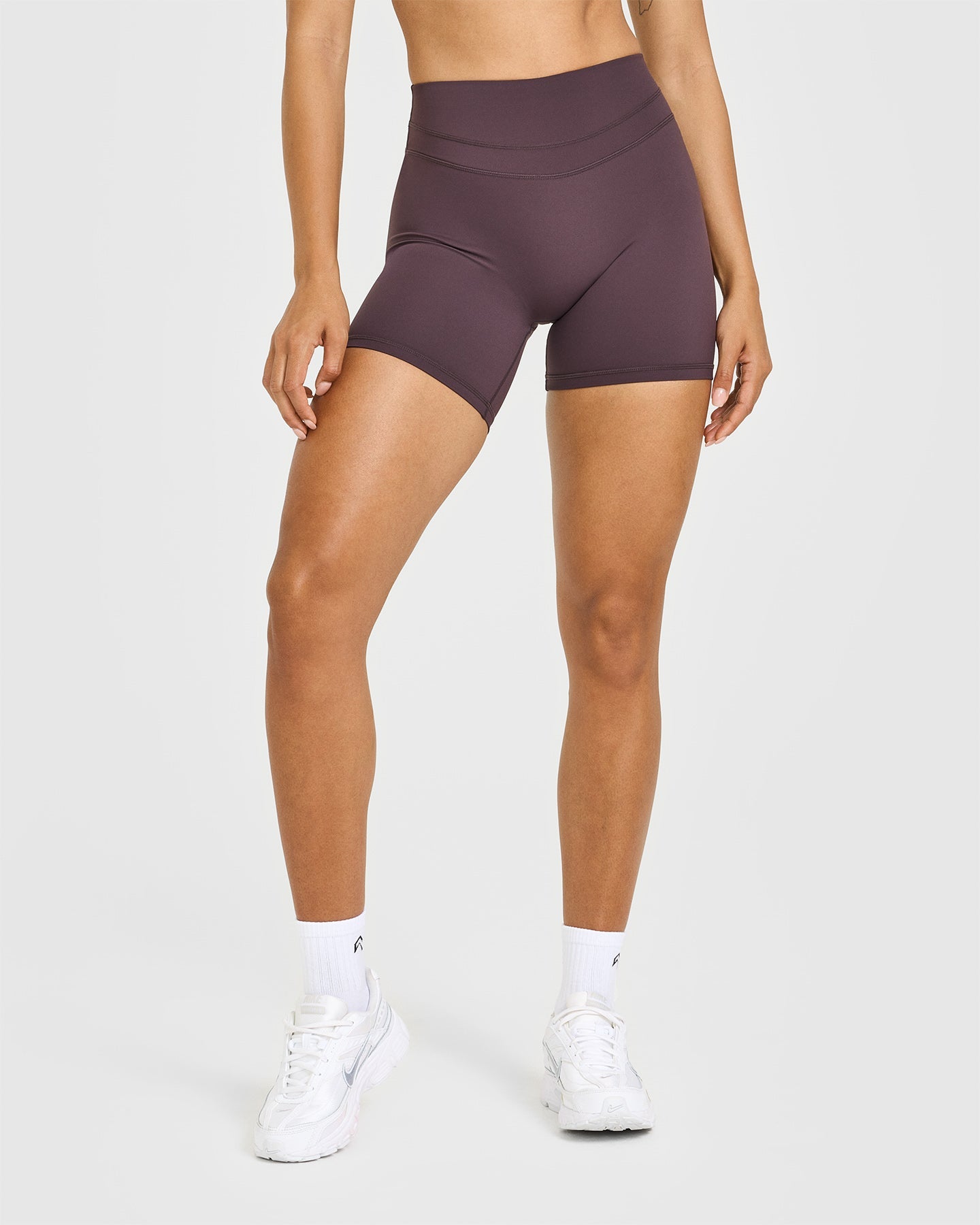 Unified High Waisted Shorts 6" | Dark Umber Brown