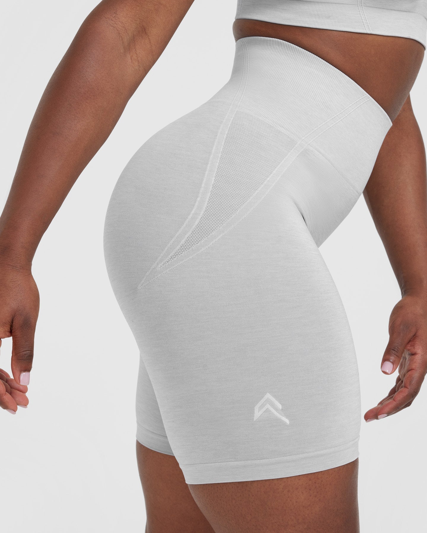 Effortless Seamless Cycling Shorts with White Logo | Grey Marl