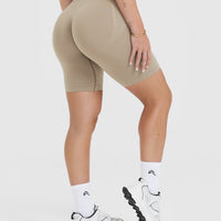 Effortless Seamless Cycling Shorts with White Logo | Washed Sandstone