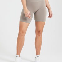 Effortless Seamless Cycling Shorts with White Logo | Minky
