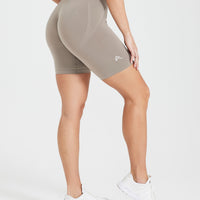Effortless Seamless Cycling Shorts with White Logo | Minky