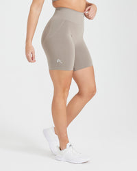 Effortless Seamless Cycling Shorts with White Logo | Minky