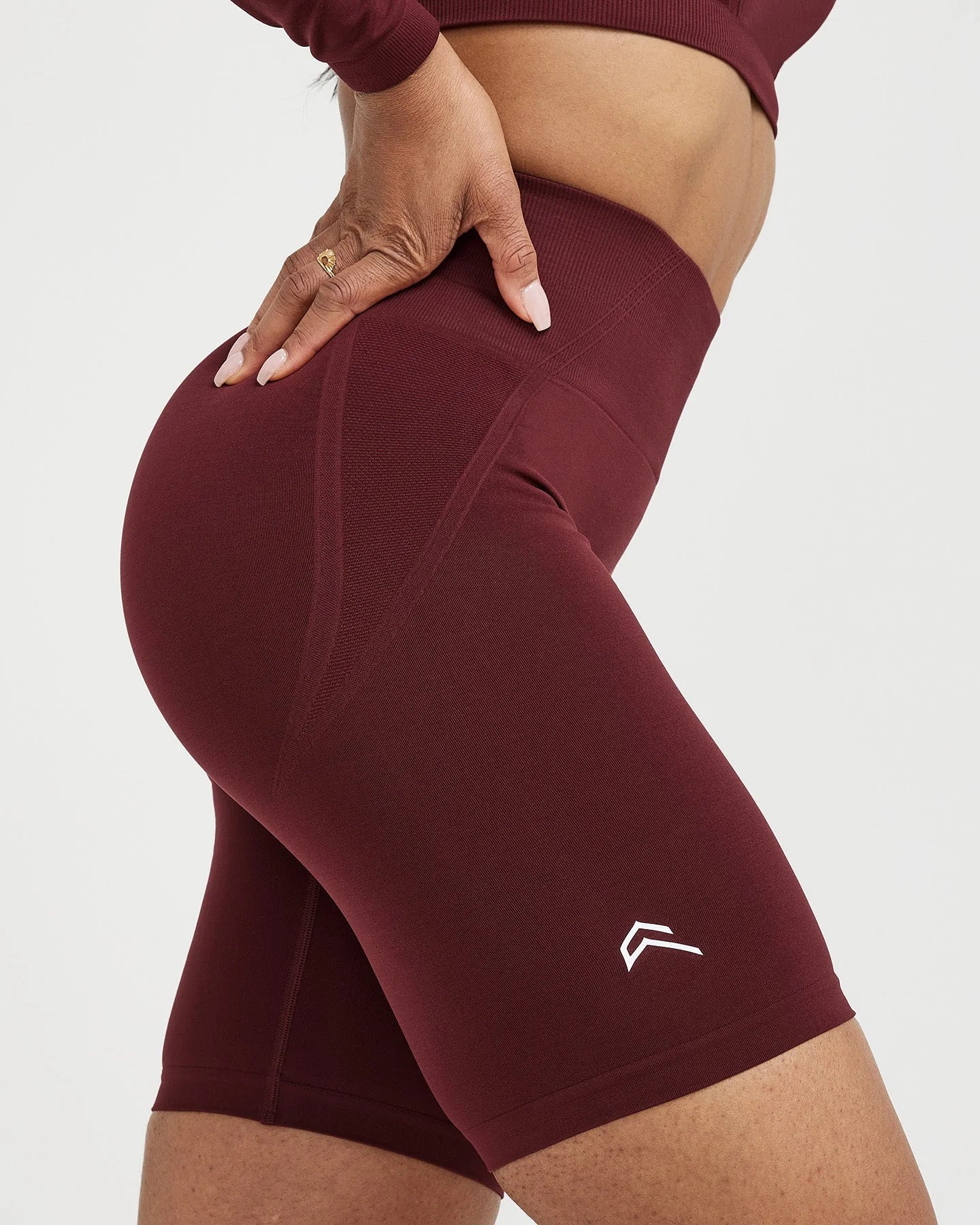 Effortless Seamless Cycling Shorts with White Logo | Rosewood