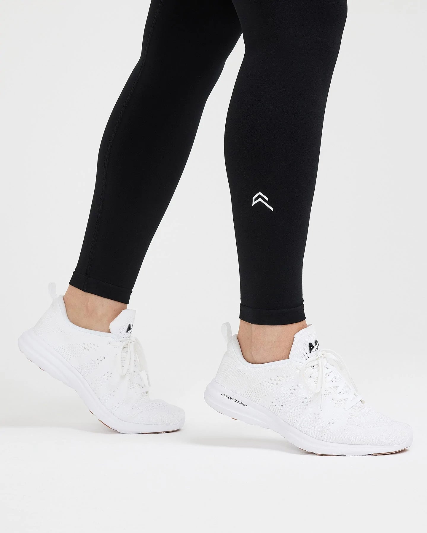 Effortless Seamless Leggings with White Logo | Black