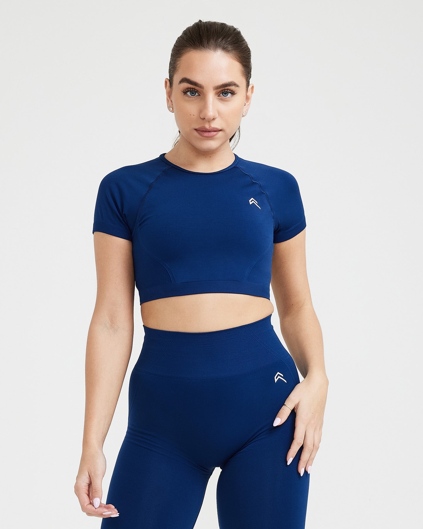 Effortless Seamless Short Sleeve Crop Top with White Logo | Midnight