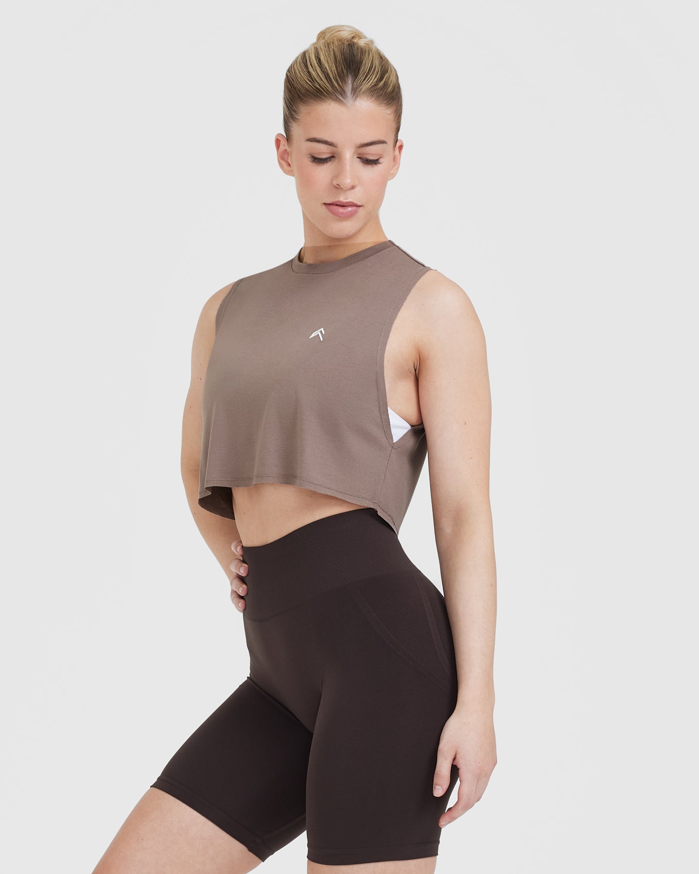 Go To Muscle Crop Vest | Cool Brown