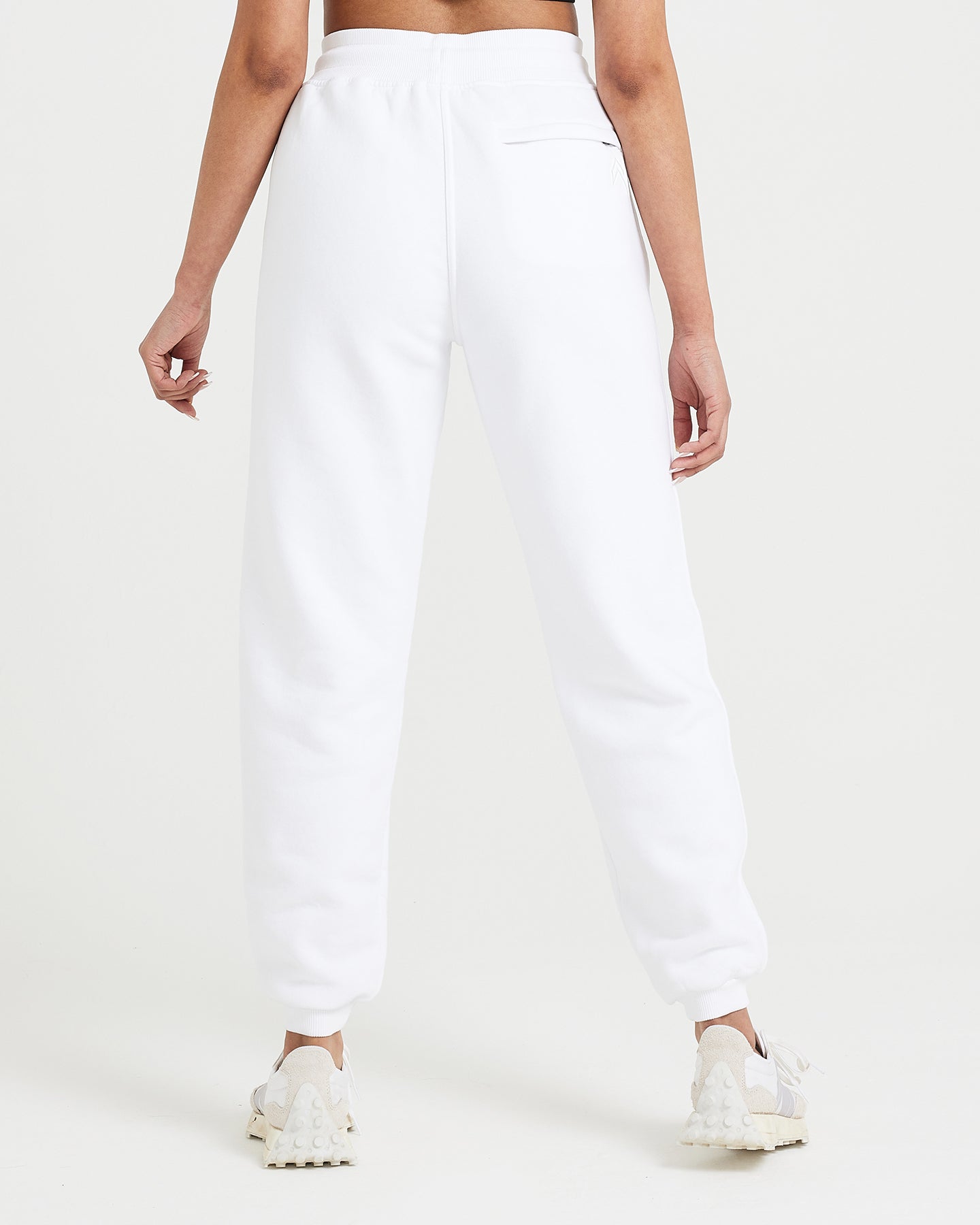 Classic Lounge Jogger | White