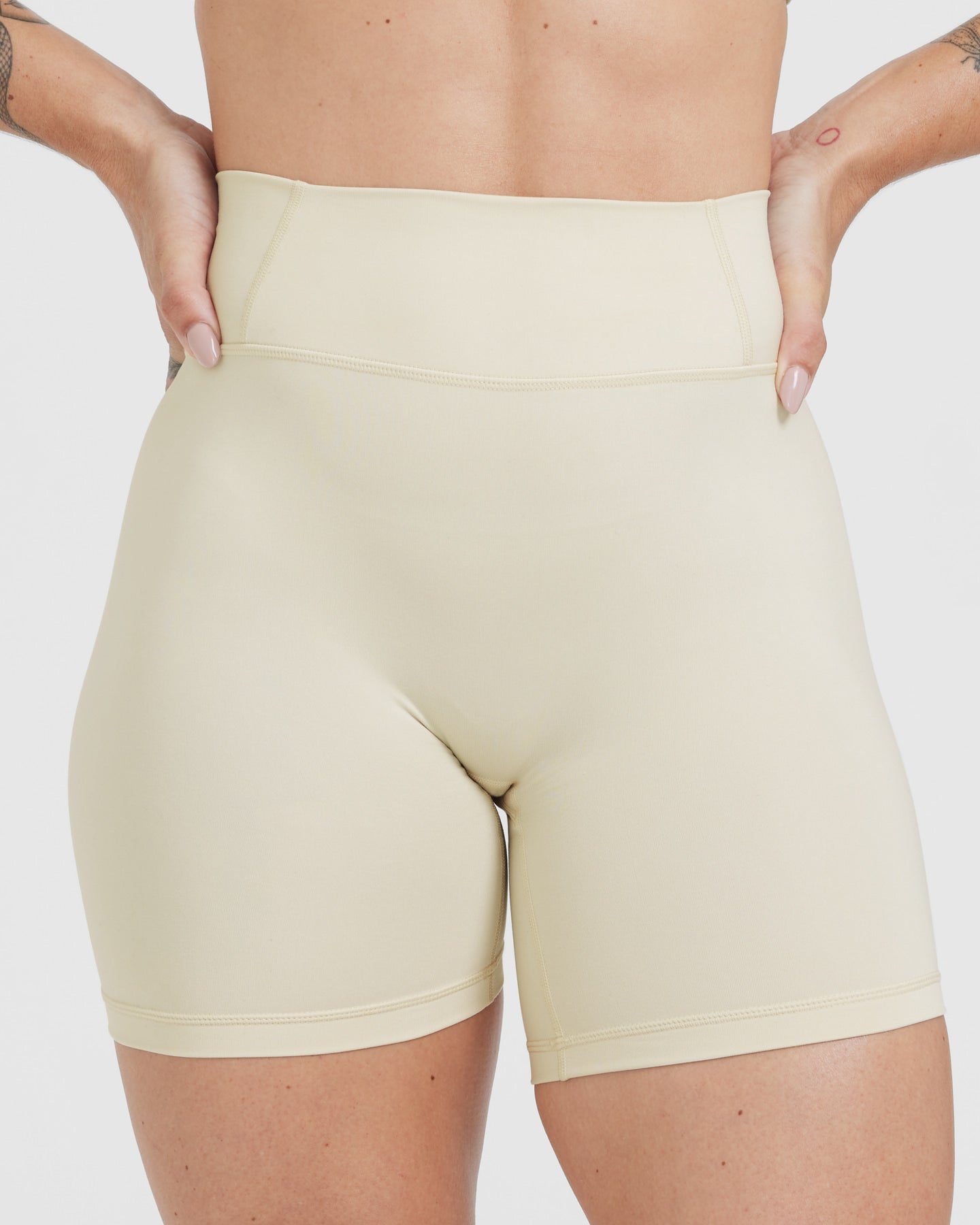 Timeless High Waisted Shorts 6" | Vanilla