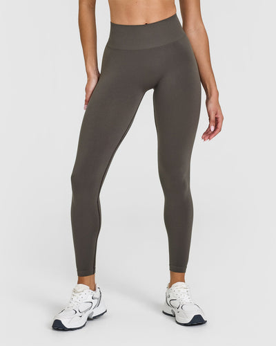 EffortlessLift™ Seamless Leggings with White Logo | Deep Taupe