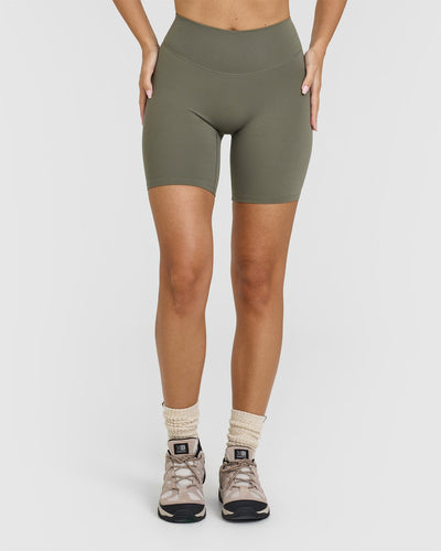 SoftMotion Cycling Shorts 8" | Alpine Green