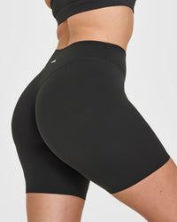 SoftMotion Cycling Shorts 8" | Soft Black