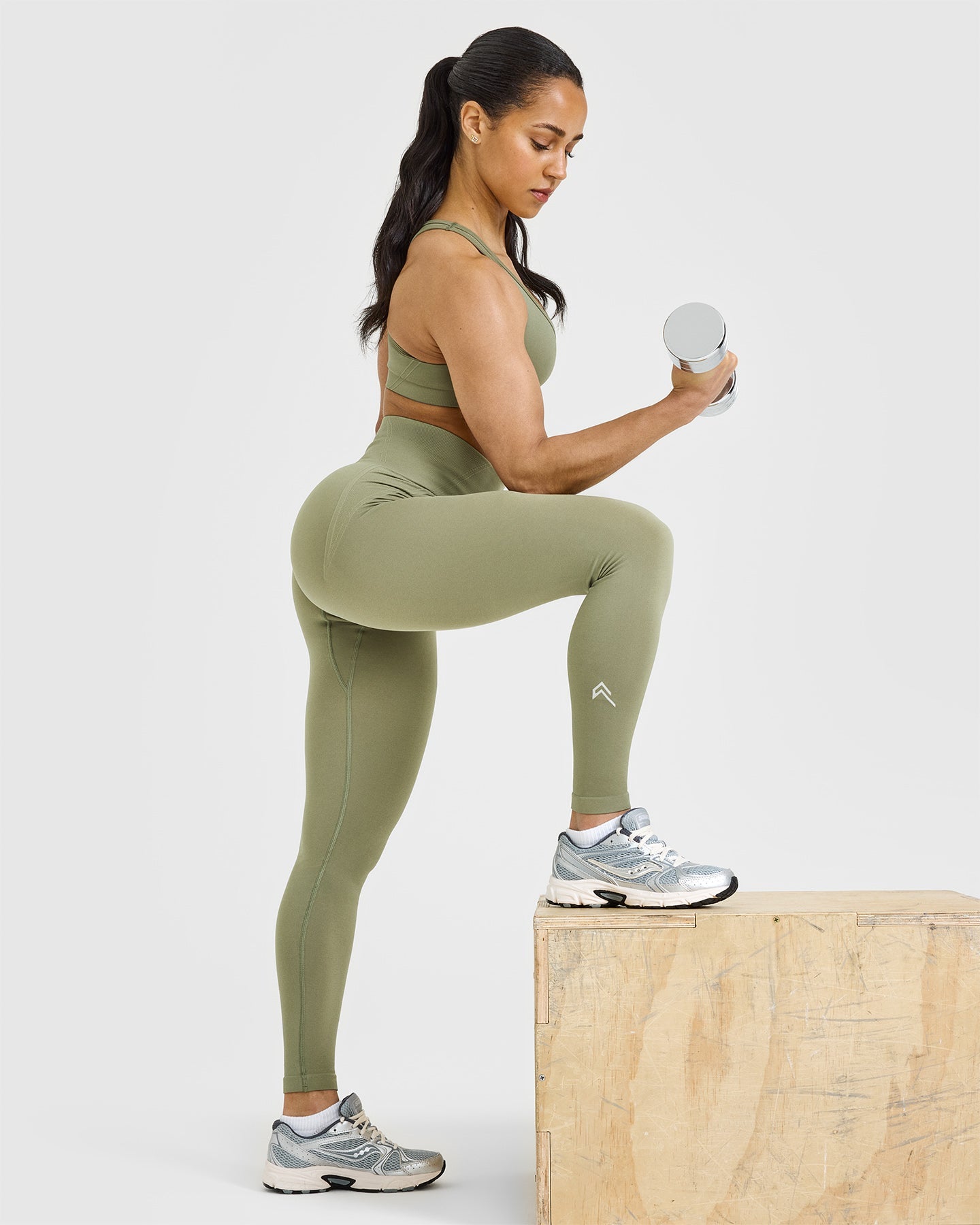 EffortlessLift™ Seamless Leggings with White Logo | Deep Sage Green