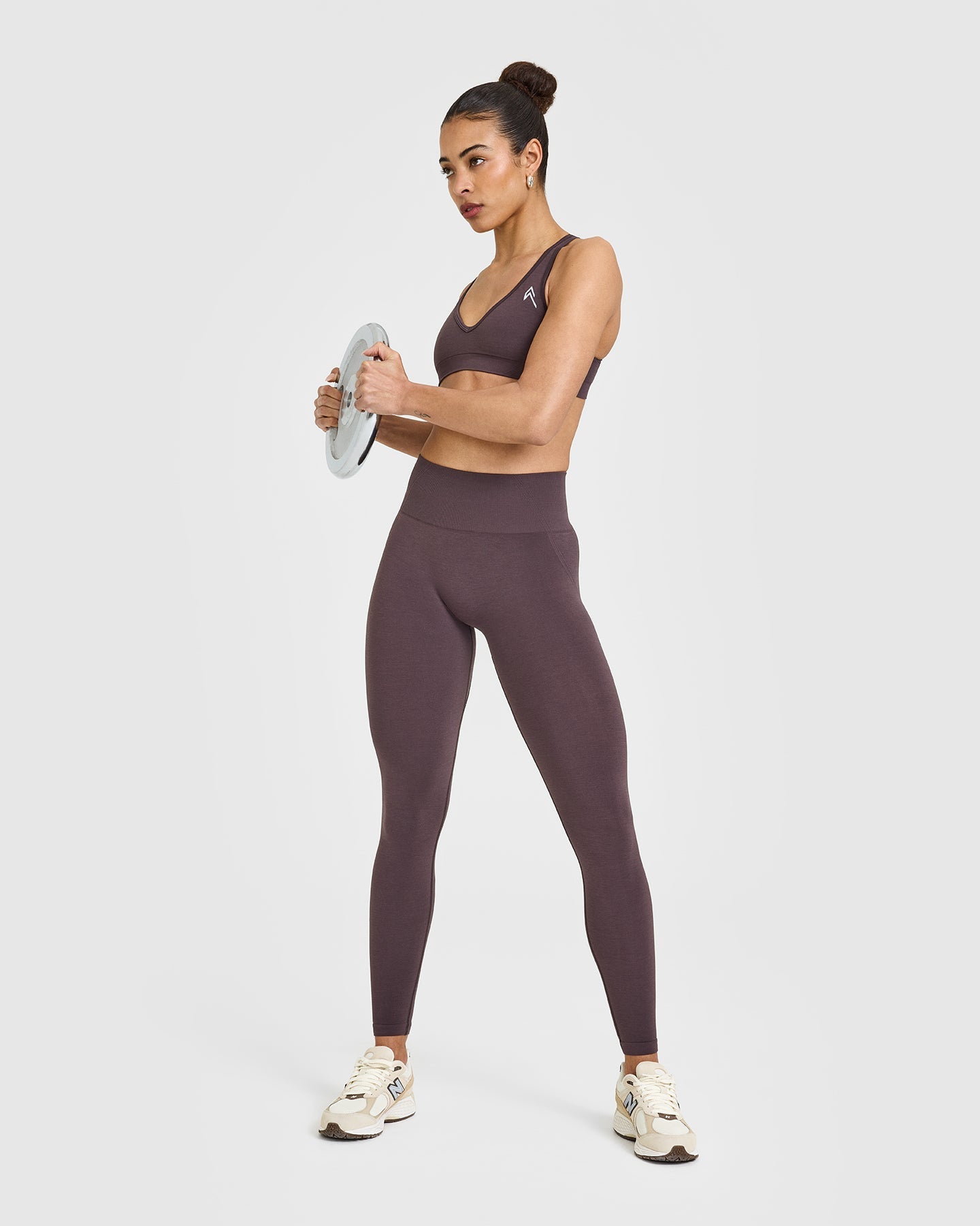 EffortlessLift™ Seamless Leggings with White Logo | Umber Brown