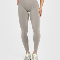 EffortlessLift™ Seamless Leggings with White Logo | Warm Sand