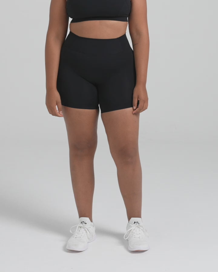 Timeless Shorts | Black