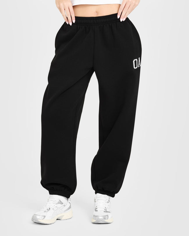 Foundations Oversized Oner Girlfriend Joggers | Black