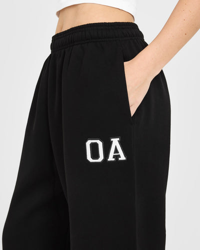 Foundations Oversized Oner Girlfriend Joggers | Black