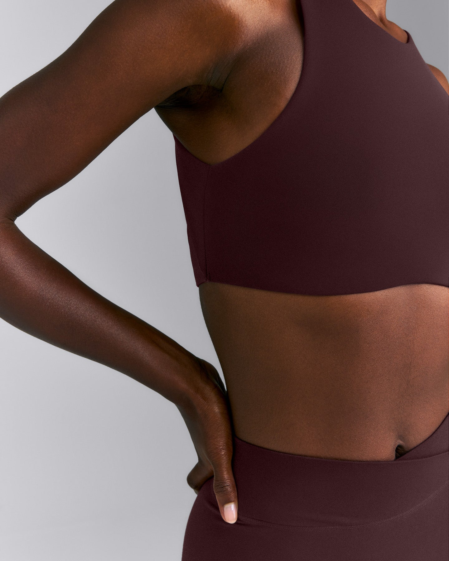 SoftMotion™ High Neck Sports Bra | Plum Brown