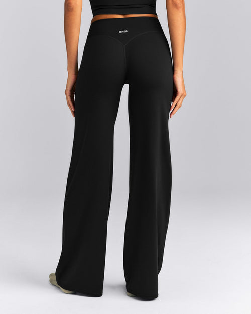 SoftMotion™ Wrap Straight Leg Pants | Black