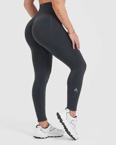 Oner Active knowingly making sheer leggings… and then people DEFENDING her  for that?! : r/gymsnark