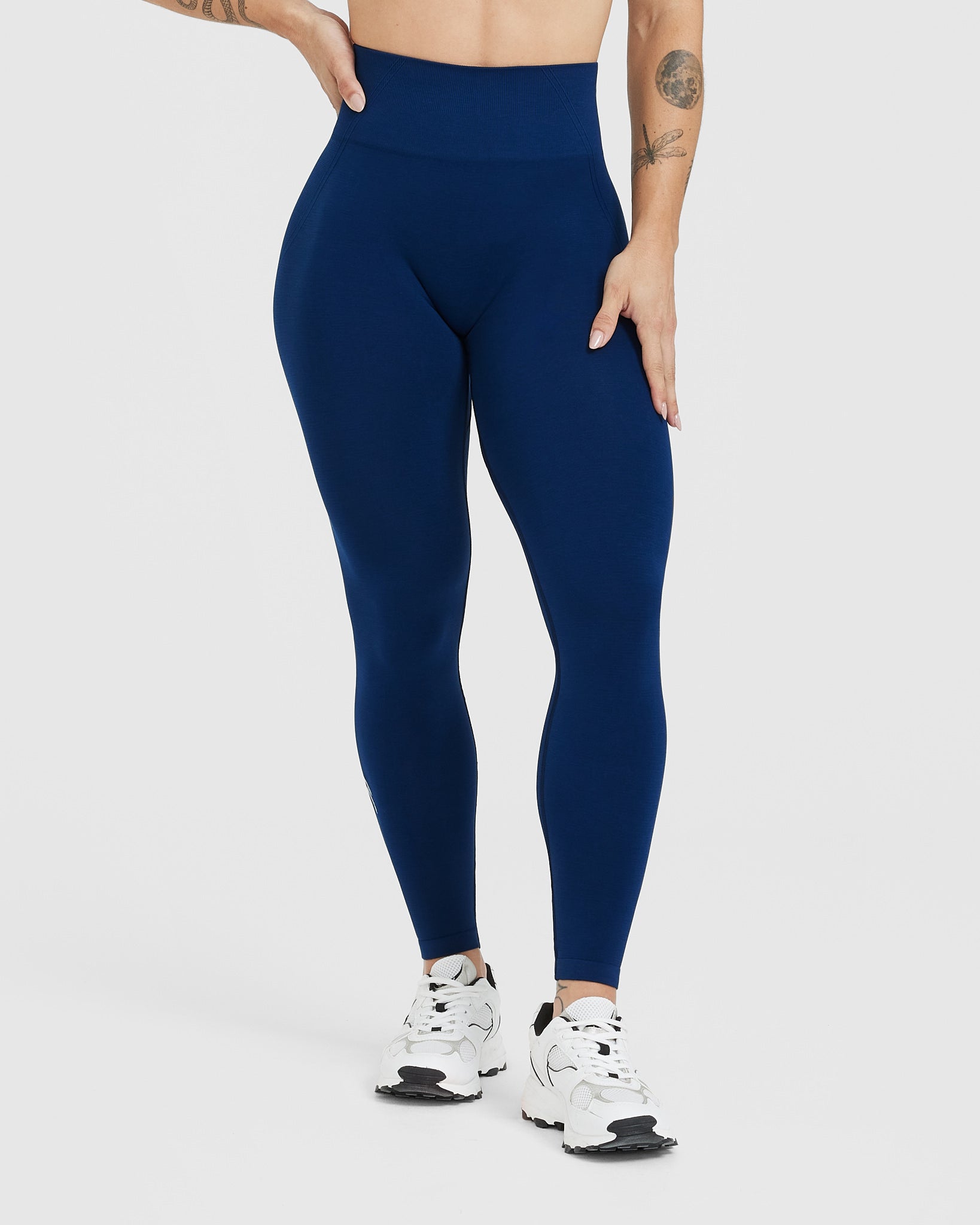 Buy Zelocity Mid Rise Quick Dry Leggings - Medieval Blue at Rs.848 online
