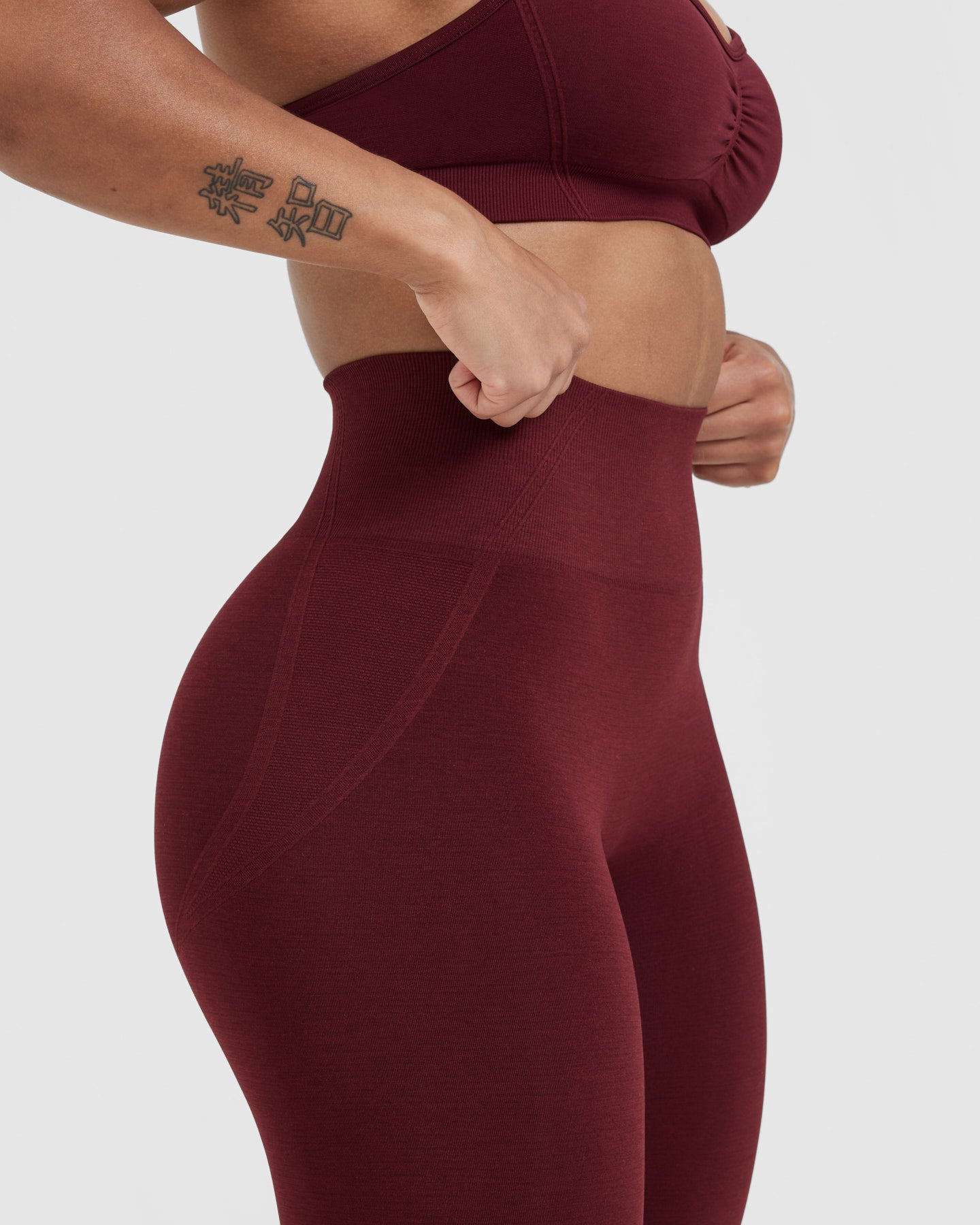 YONDIT Rosewood Curve Seamless High Neck Sports Bra - Shop Now!