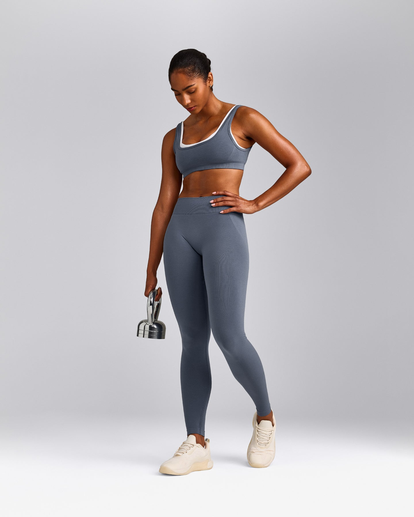 EffortlessLift™ Seamless Mid Rise Leggings with Grey Logo | Light Granite Blue