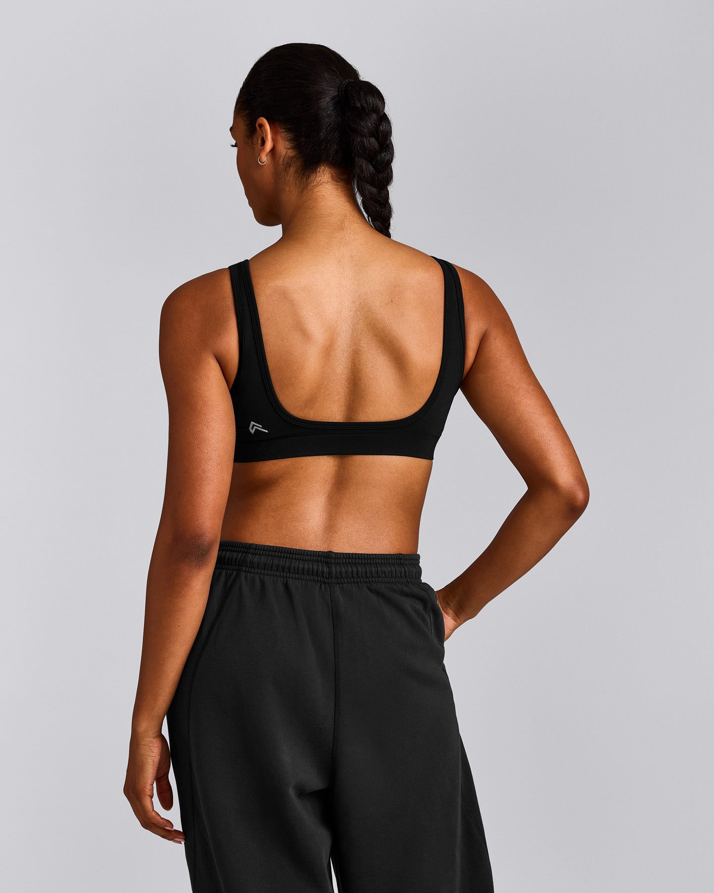 EffortlessLift™ Square Neck Sports Bra with Grey Logo | Black