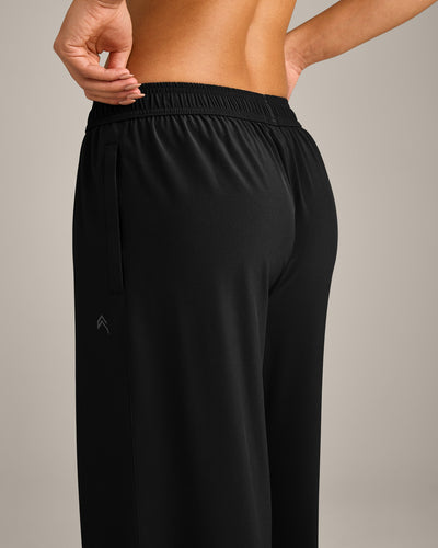 AirMove™ Straight Leg Joggers | Black