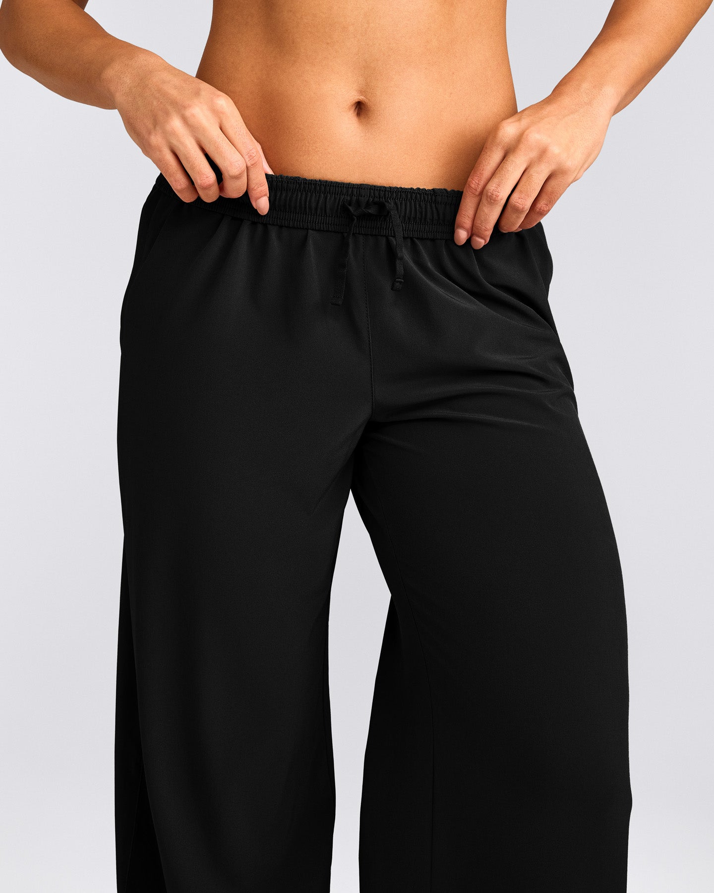 AirMove™ Straight Leg Pants with Reflective Logo | Black
