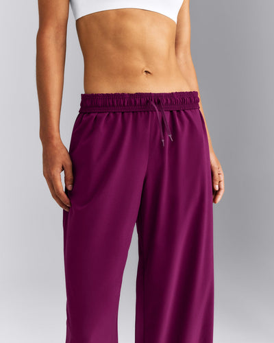 AirMove™ Straight Leg Drawcord Pants | Ripe Fig