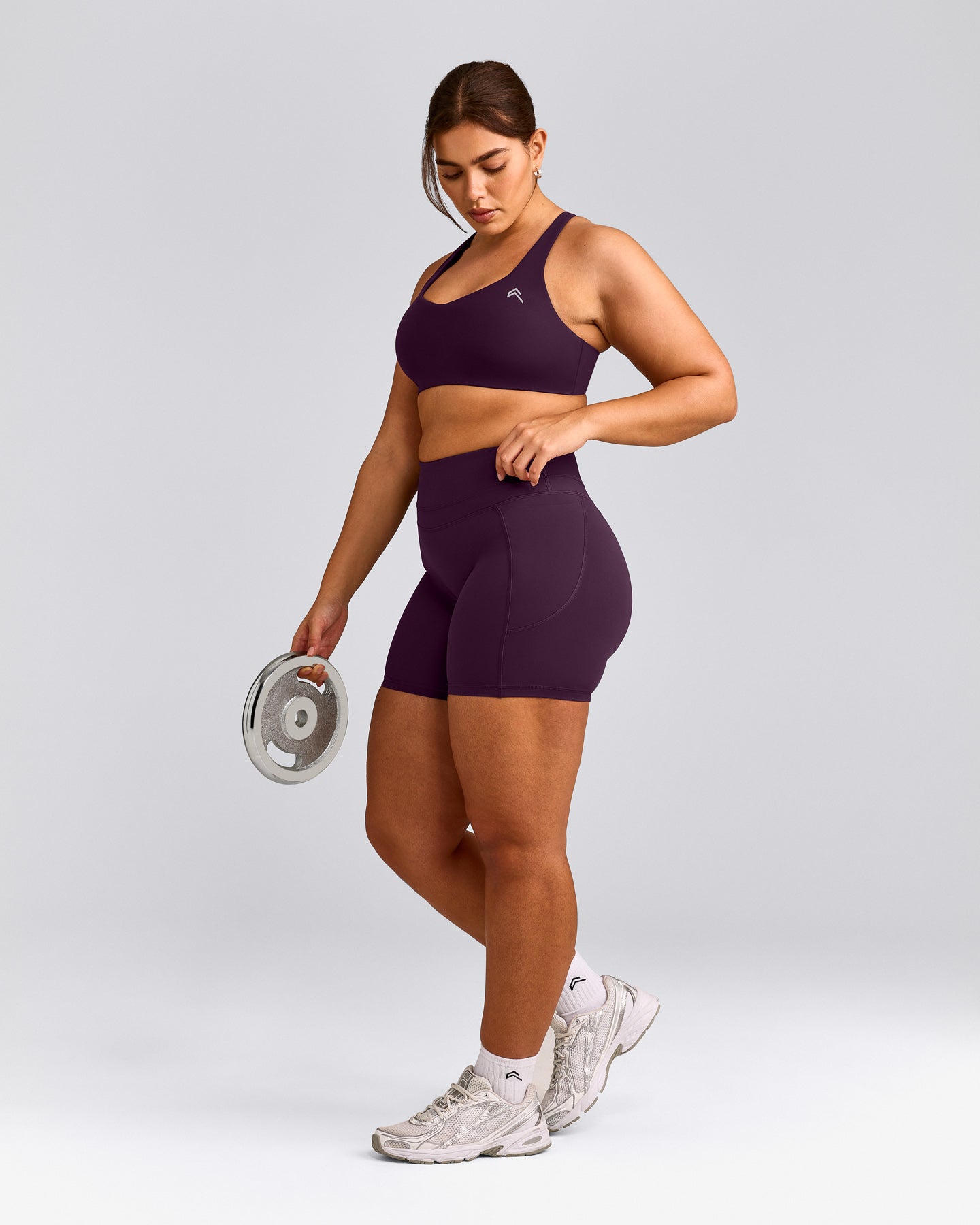 EasyLift™ Cross Back Sports Bra with Gray Logo | Blackberry Purple