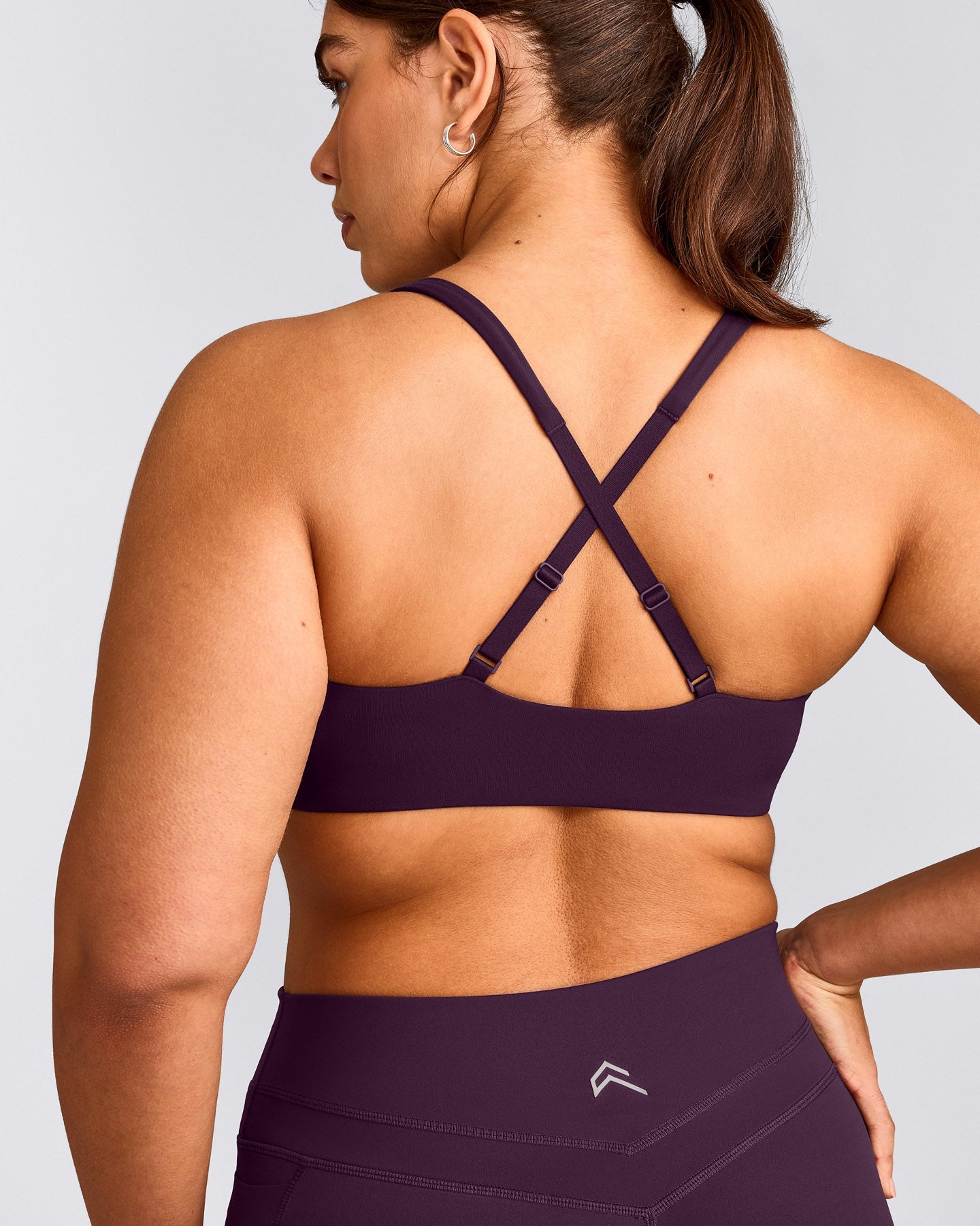 EasyLift™ Cross Back Sports Bra with Gray Logo | Blackberry Purple