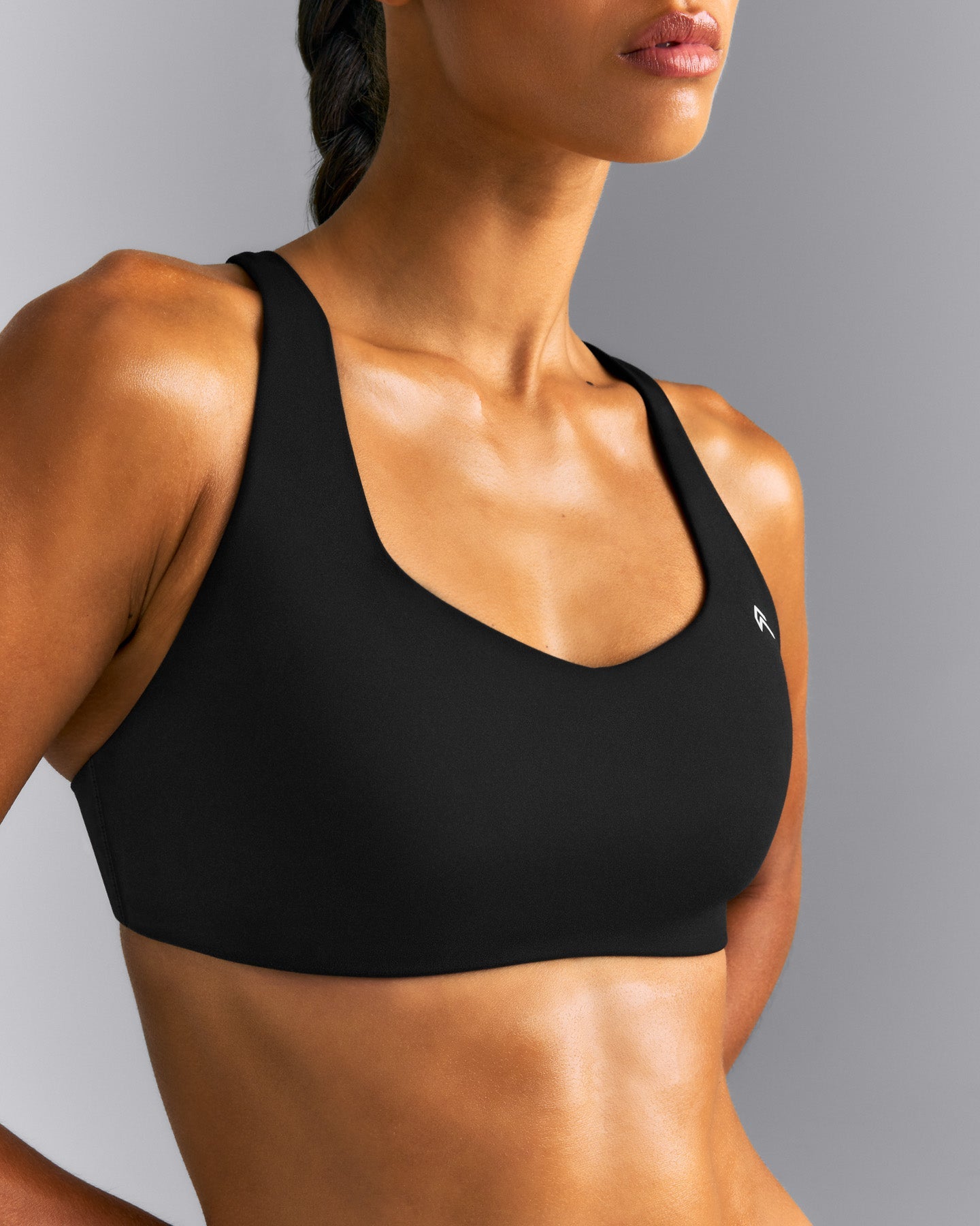 EasyLift™ Cross Back Sports Bra New Branding | Black