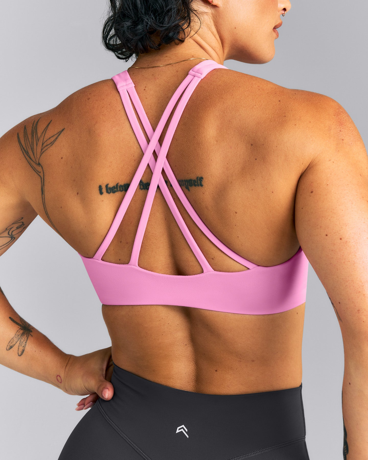 EasyLift™ High Neck Sports Bra | Power Pink