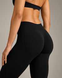 EffortlessLift™ Seamless Mid Rise Leggings with Grey Logo | Black